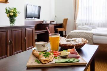 Фото номера Двухместный номер с 1 кроватью или 2 отдельными кроватями Апарт-отели Kamienica Szefferów 1848 r. г. Пётркув-Трыбунальский 51