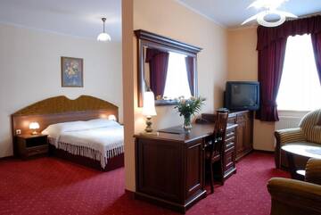Фотографии Отель Hotel AGAT г. Пётркув-Трыбунальский (Польша) №3 Фото Отель Hotel AGAT г. Пётркув-Трыбунальский 3